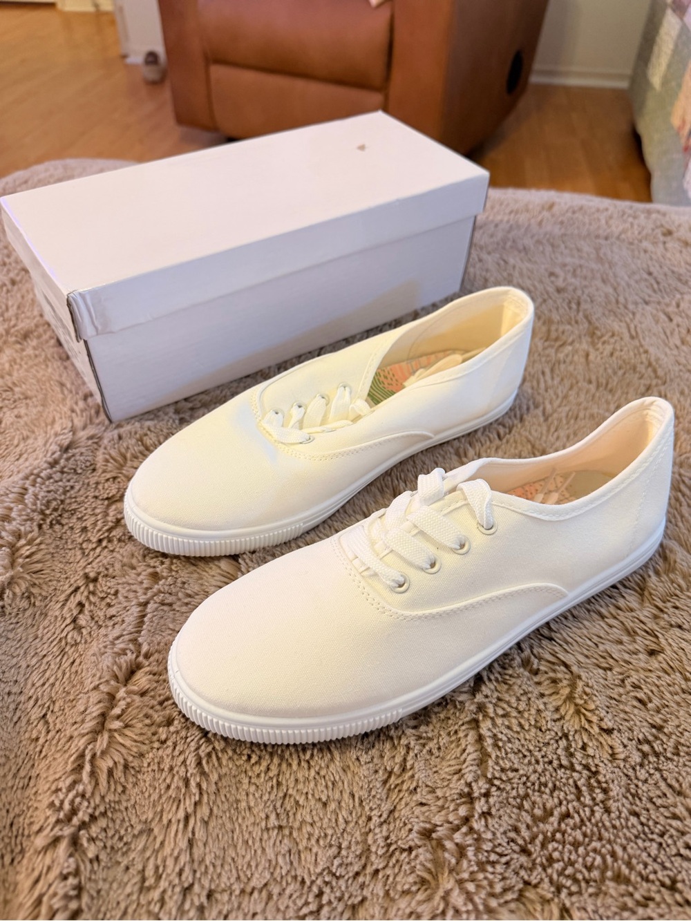 Classic Women's White Canvas Lace-Up Sneakers